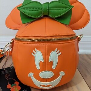 NWT! Loungefly Disney Minnie Mouse Pumpkin Glow In The Dark Crossbody Bag